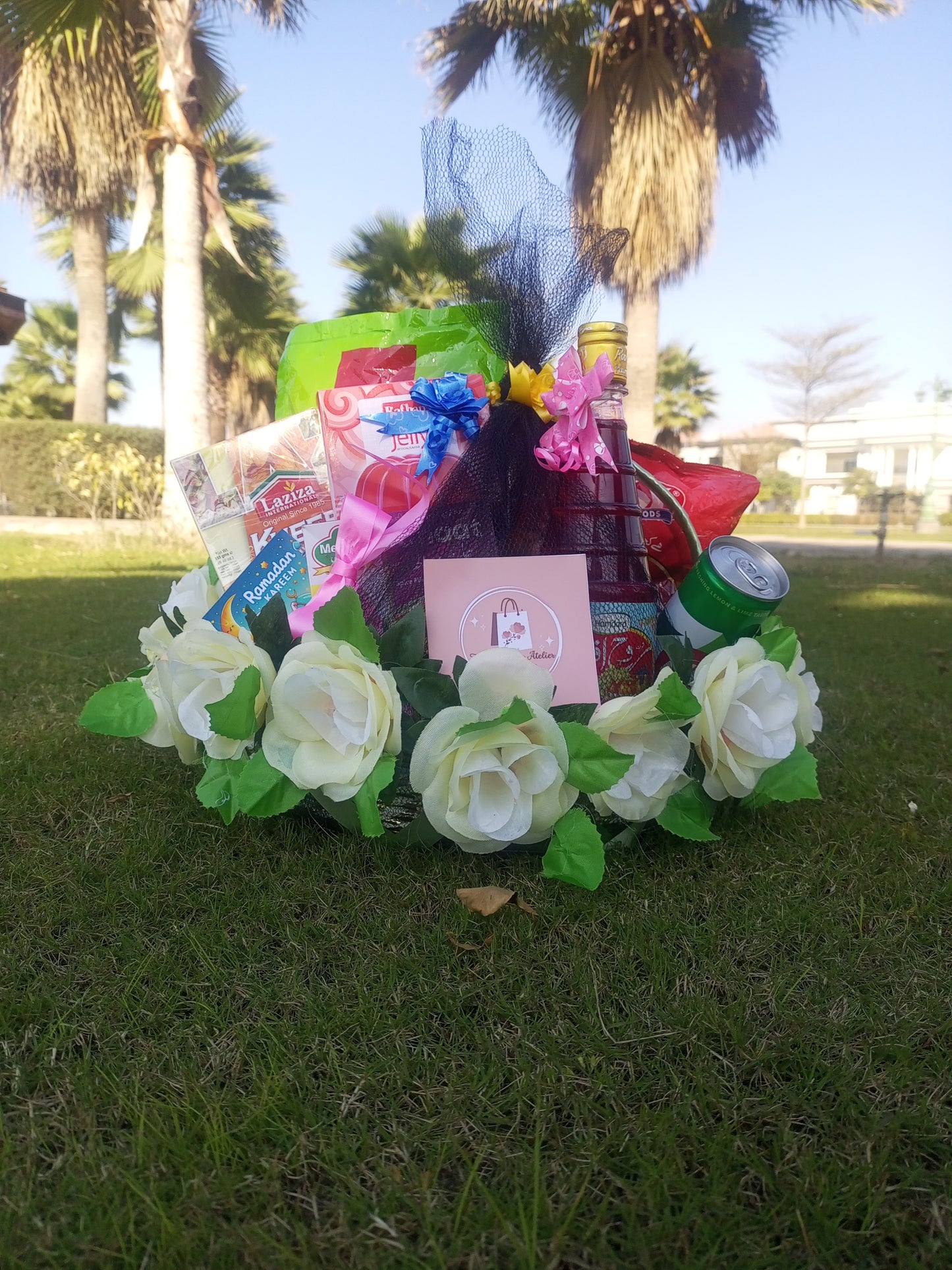 Black & White Theme Special Ramadan Basket