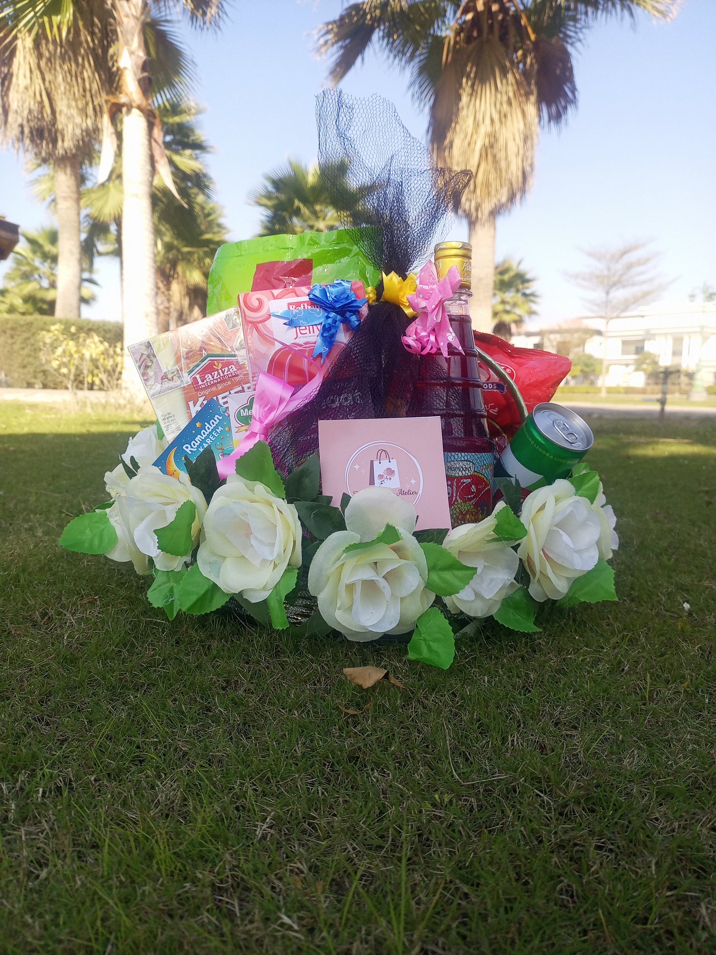 Black & White Theme Special Ramadan Basket