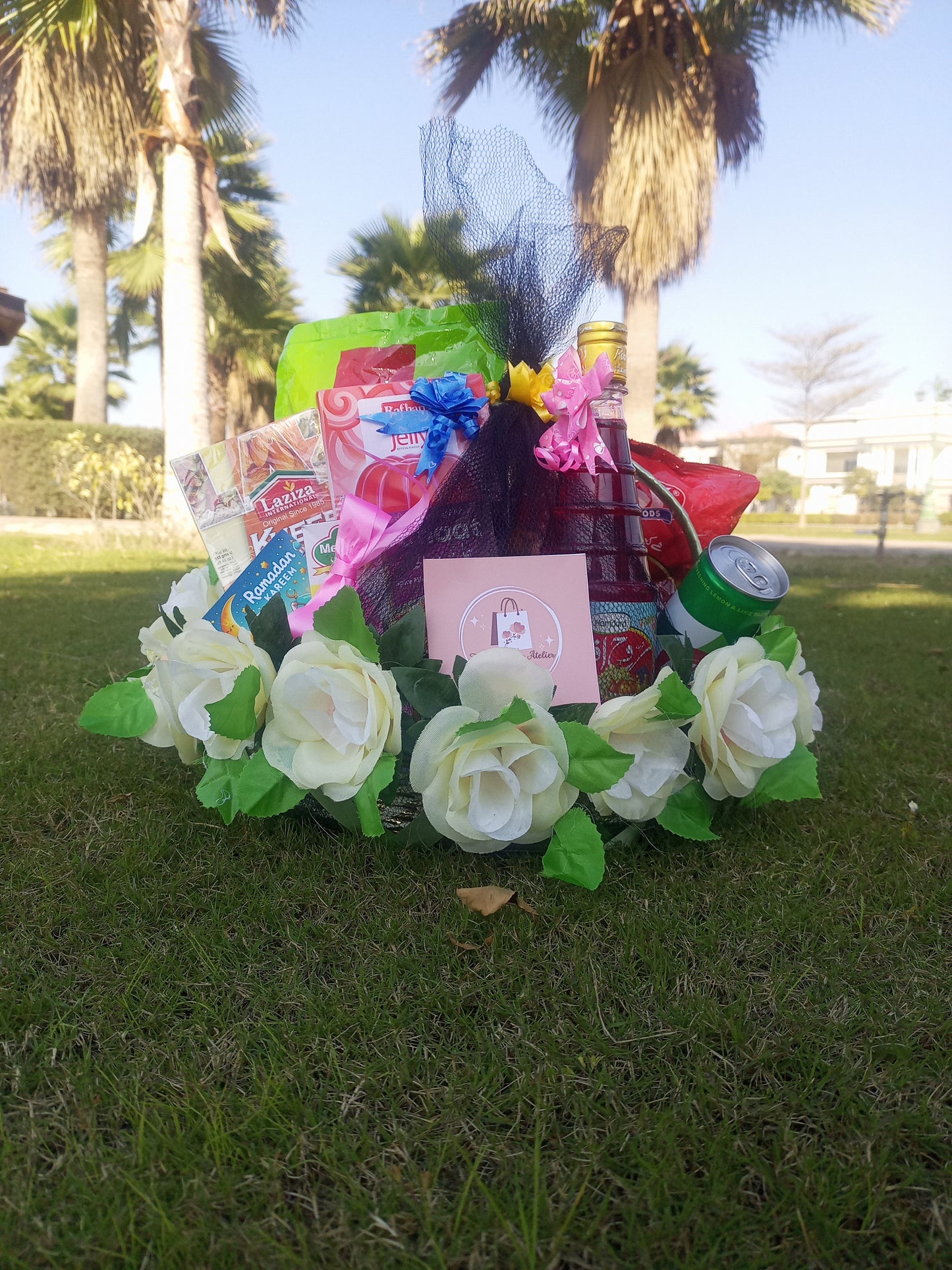 Black & White Theme Special Ramadan Basket