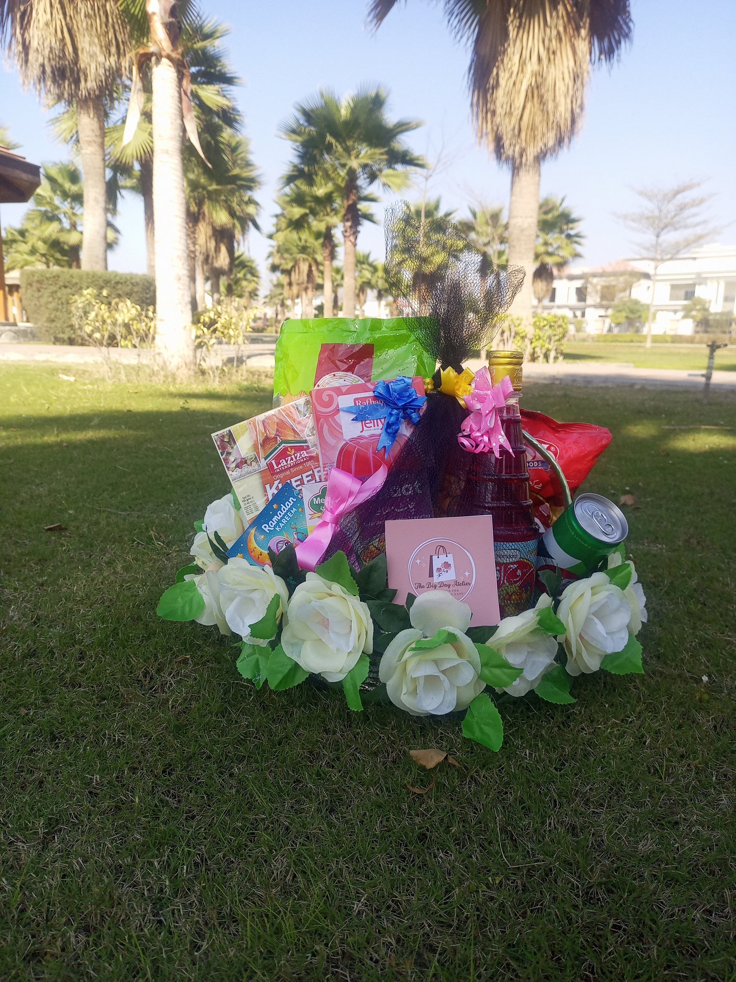 Black & White Theme Special Ramadan Basket